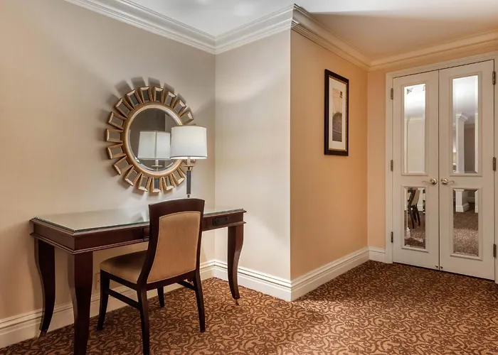 Omni William Penn Hotel 4*