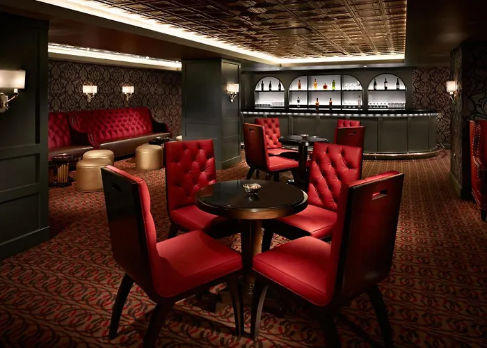Omni William Penn Hotel 4*