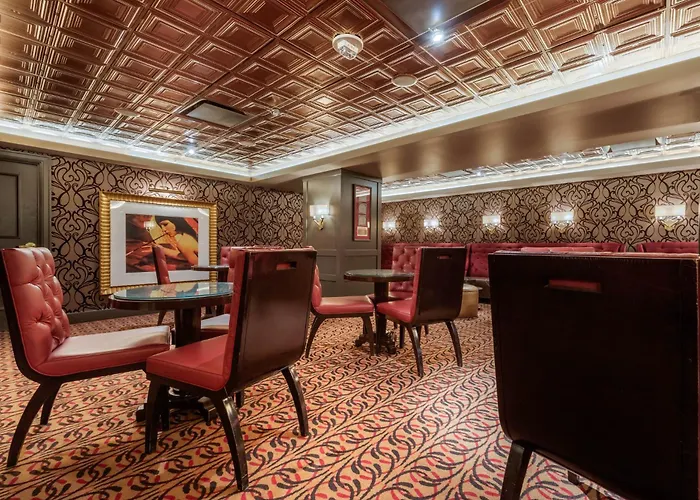 Omni William Penn Hotel 4*