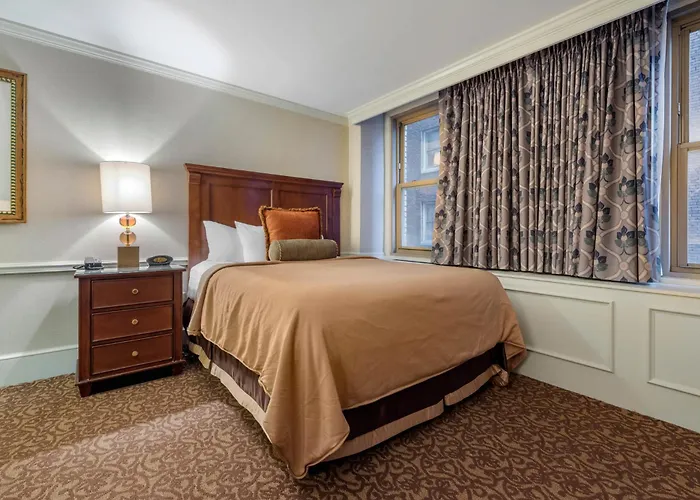 Omni William Penn Hotel 4*