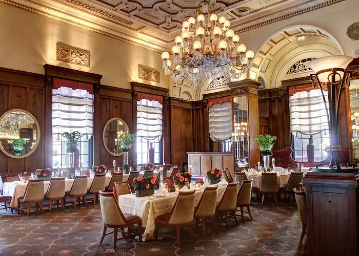 Omni William Penn 4*