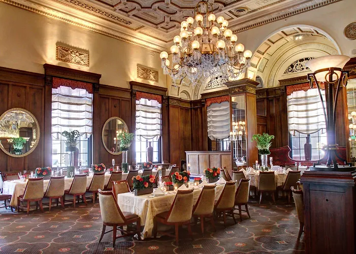 Omni William Penn 4*